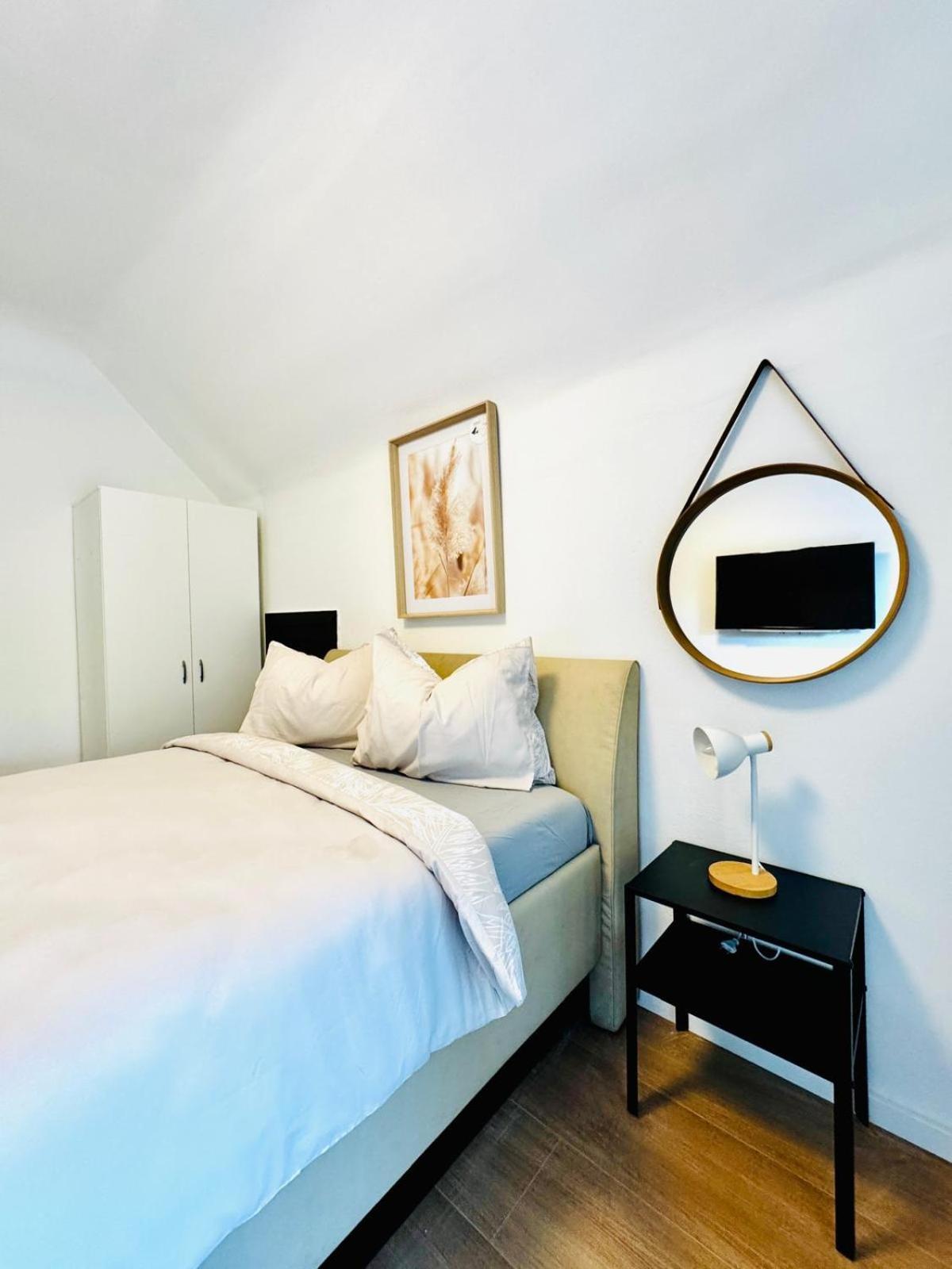 Spacious 6br Shared With Garden Near Danube For 16 Guests Apartamento *