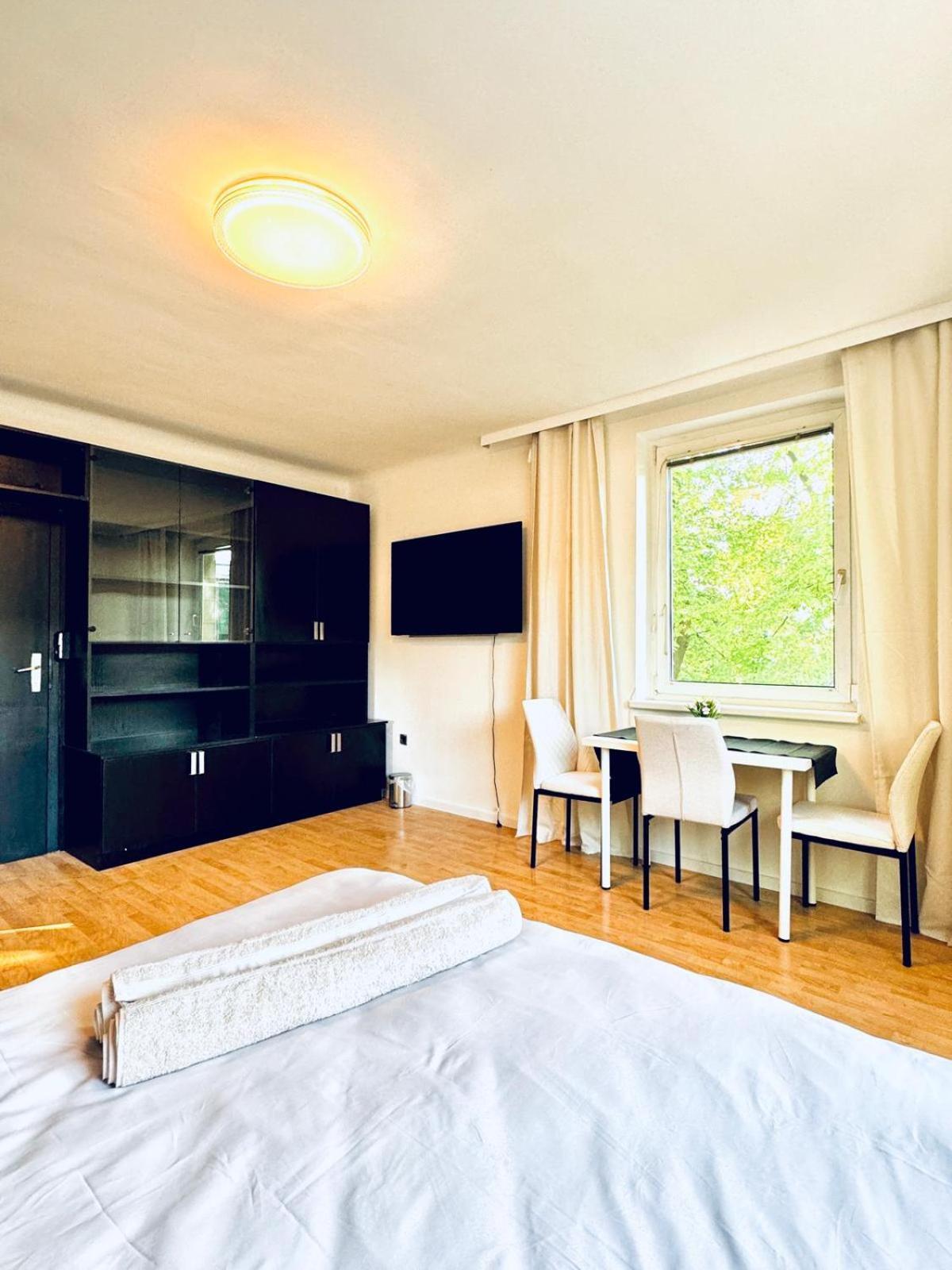 Spacious 6br Shared With Garden Near Danube For 16 Guests Viena